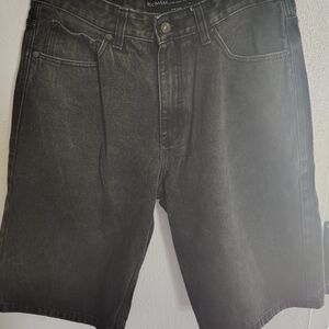 Rocawear Black Relaxed Jean shorts with Vintage Appeal Size 36
